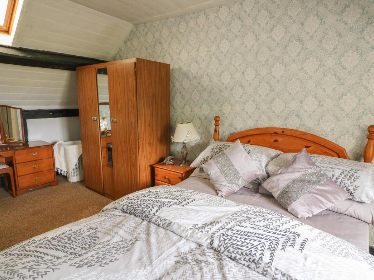 Caerau Farm House 란니들로스 외부 사진